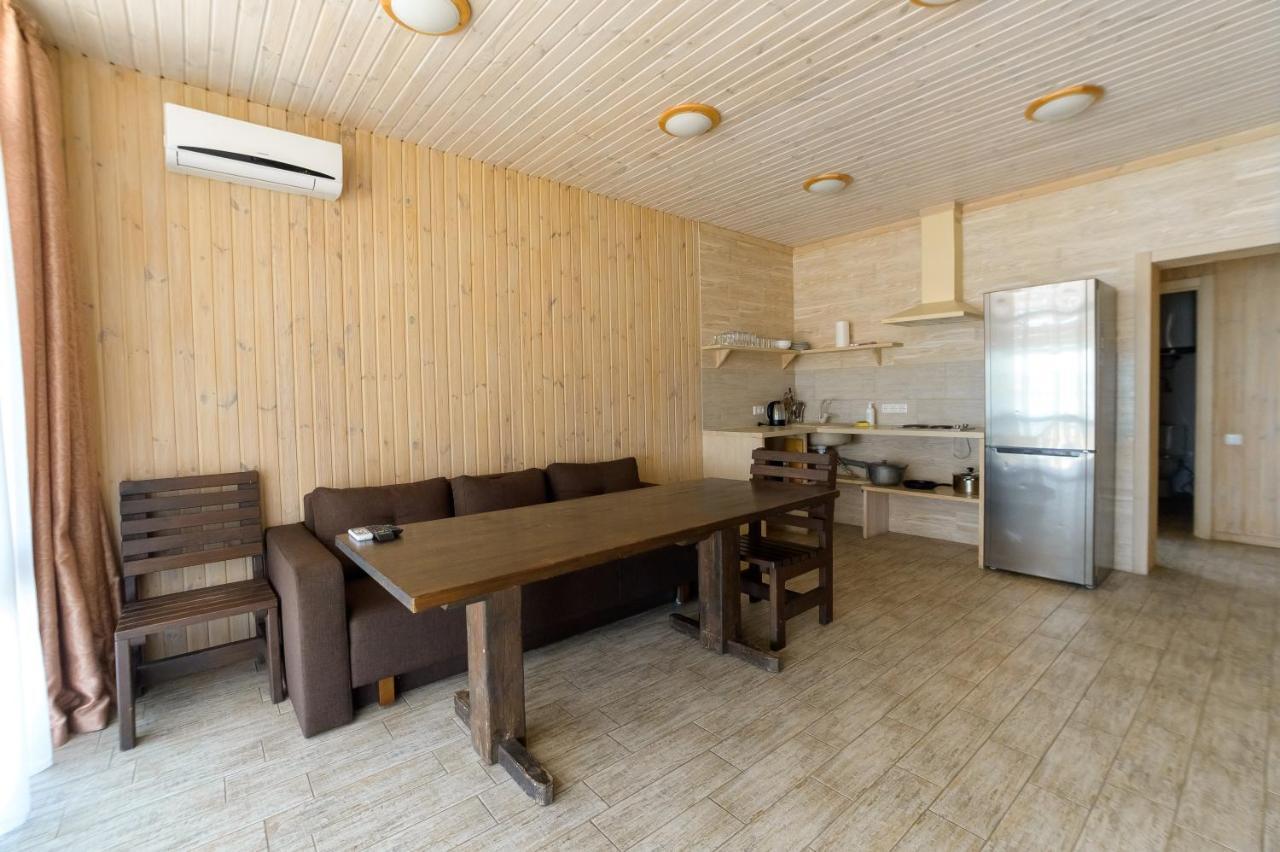 Prichal 80 Hotel Zatoka Esterno foto