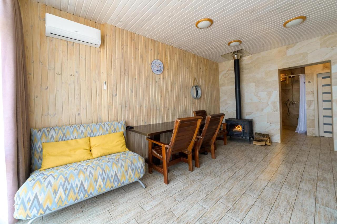 Prichal 80 Hotel Zatoka Esterno foto