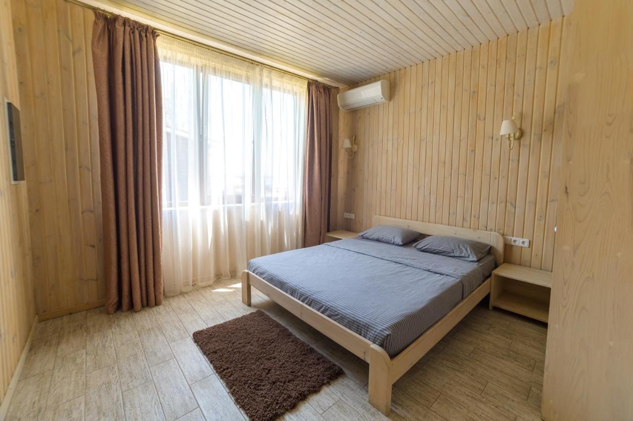 Prichal 80 Hotel Zatoka Esterno foto