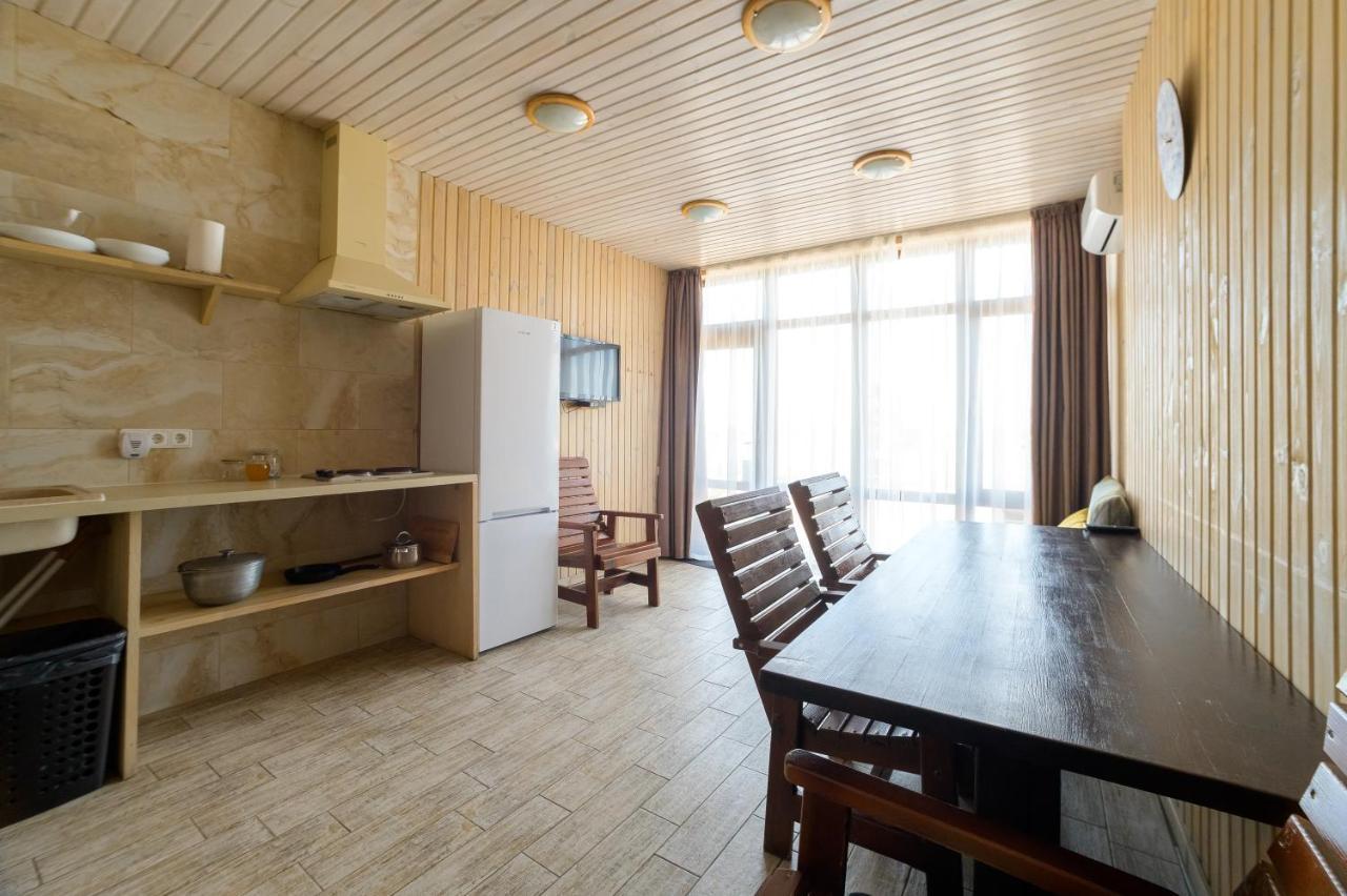 Prichal 80 Hotel Zatoka Esterno foto