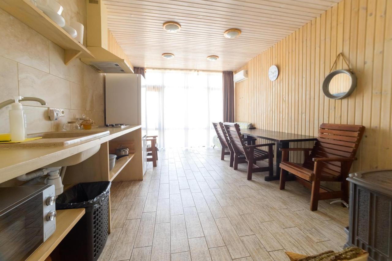 Prichal 80 Hotel Zatoka Esterno foto