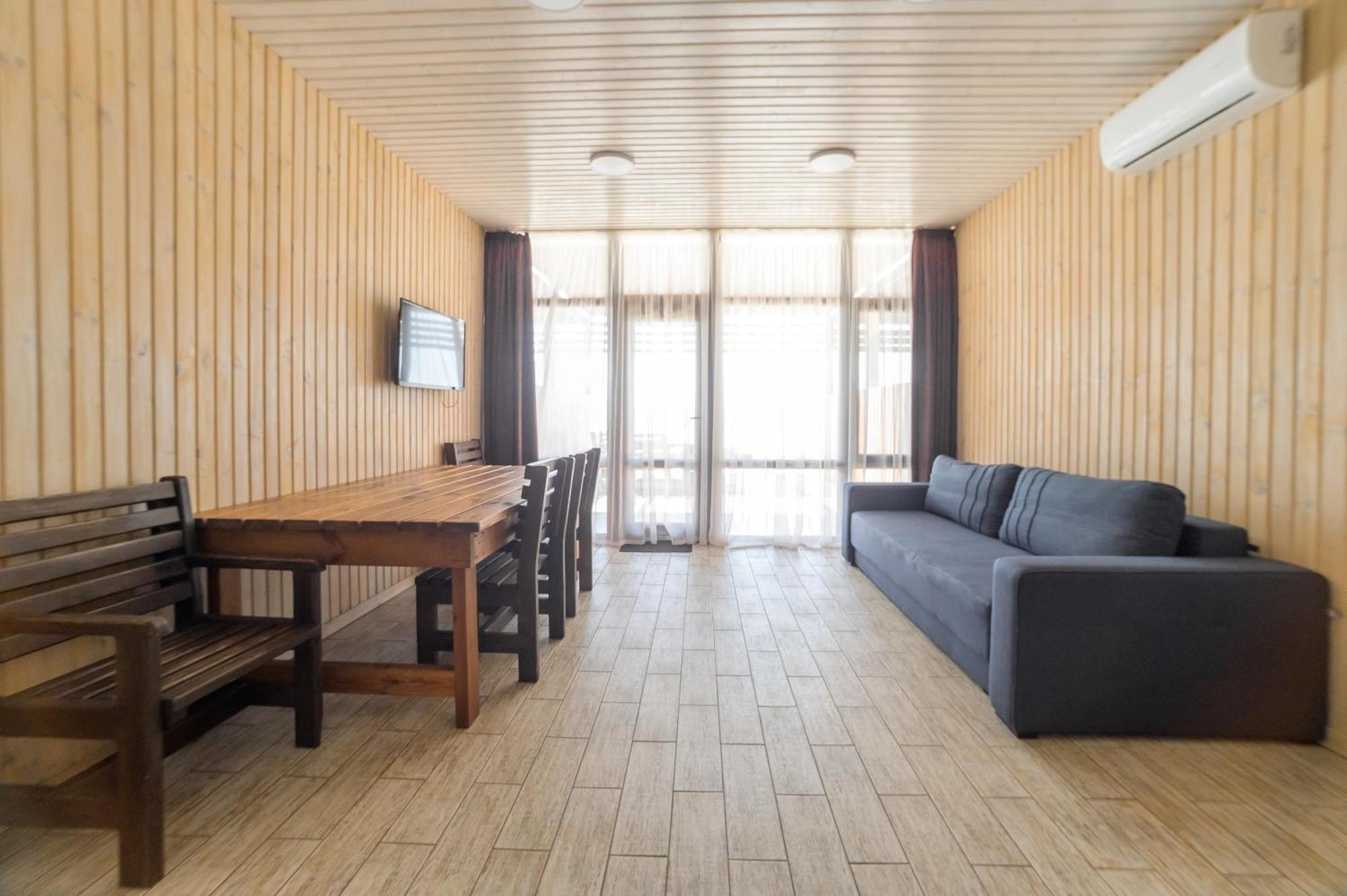 Prichal 80 Hotel Zatoka Esterno foto